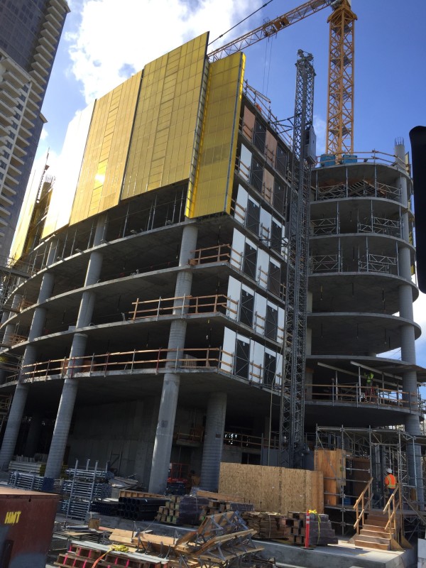 Pacific Gate - NW corner - Luxury Residence levels are taking shape